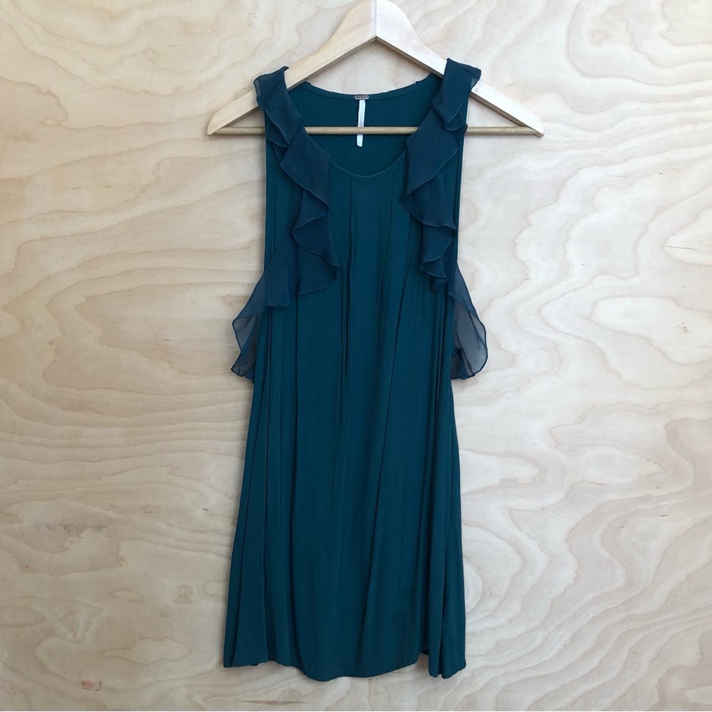 Free People Sleeveless Tunic Blouse Green Ruffle Pockets Womens Size 4.
